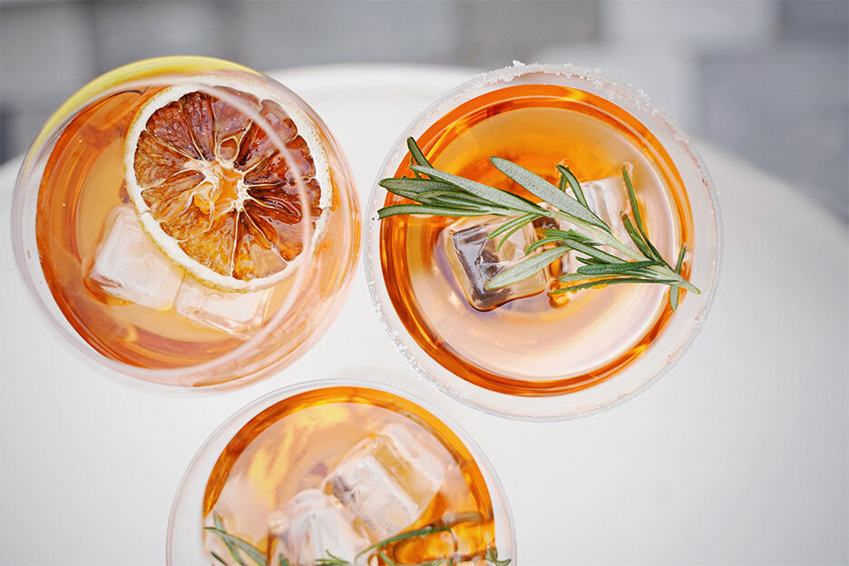 8 makkelijke cocktailrecepten die iedereen kan maken