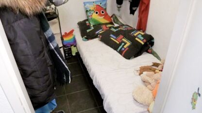 'Steenrijk, Straatarm': kijkers in shock over inloopkast als kinderkamer