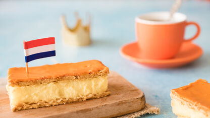 Zo maak je deze overheerlijke tompouce cakejes voor Koningsdag