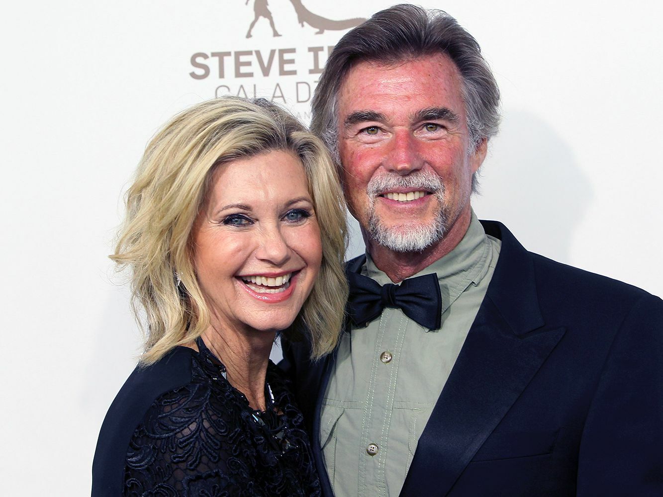 Man van Olivia Newton-John eert Grease-zangeres met emotioneel bericht