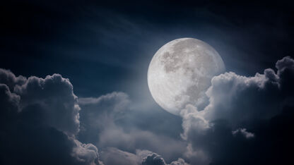 Manifesteren met de maan: het verschil tussen een volle maan en een nieuwe maan