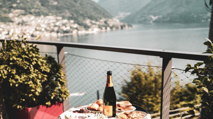 Bij deze 9 restaurants in Europa eet je met het mooiste uitzicht ooit