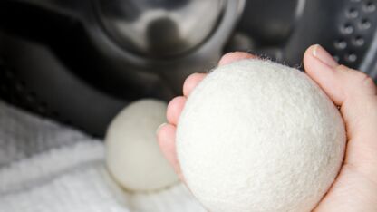 Met deze drogerballen zijn kreukels in je kleding verleden tijd