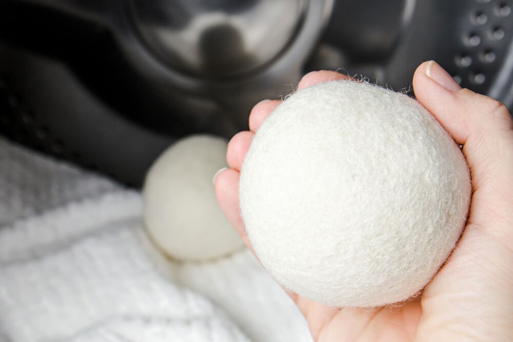 Met deze drogerballen zijn kreukels in je kleding verleden tijd