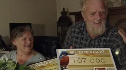 Dubbel prijs bij dankbare thuiswinnaars Miljoenenjacht: "mag ik nu mijn dochter bellen?"