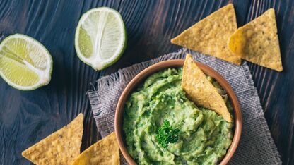 Heerlijk recept: zo maak je gefrituurde guacamole (met tortillachips)