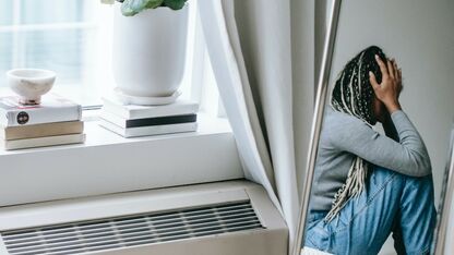 Hoofdpijn door veel achter je scherm te zitten? Deze tips helpen