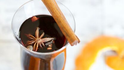 Met dit recept maak je een heerlijk alcoholvrije glühwein