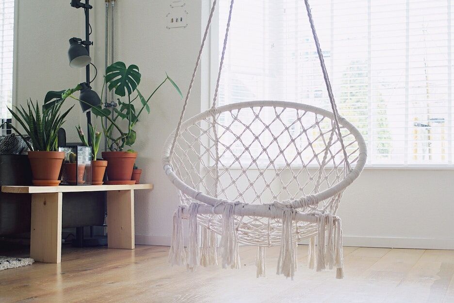 4 tips om rekening mee te houden als je een hangstoel in huis wilt