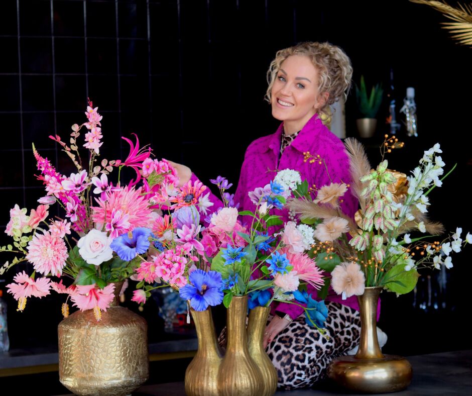 Bij Sharon Flowers in Purmerend shop je unieke zijden bloemen voor je interieur