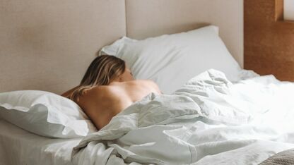 Is het gezond om zonder pyjama te slapen?