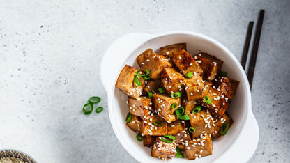 Vind je tofu moeilijk om te bereiden? Zo maak je het iedere keer goed!