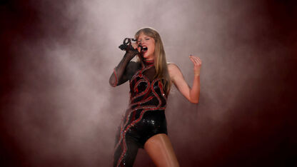 Lief: Taylor Swift verdedigt fan in conflict met security tijdens concert
