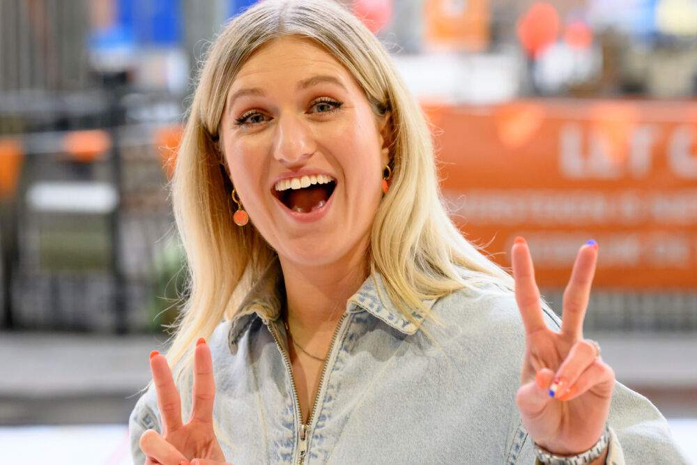 Wow! Britt Dekker showt afgetrainde lichaam op Instagram (en zó heeft ze dat gedaan)