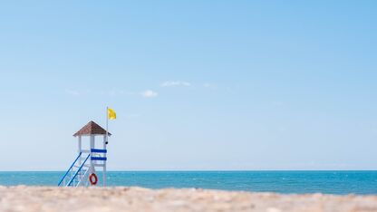 Dit betekenen de gekleurde vlaggen op het strand