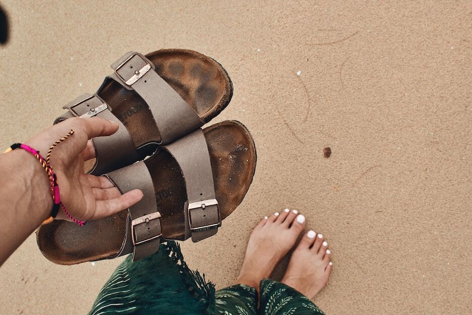 8x de fijnste slippers voor naar het strand