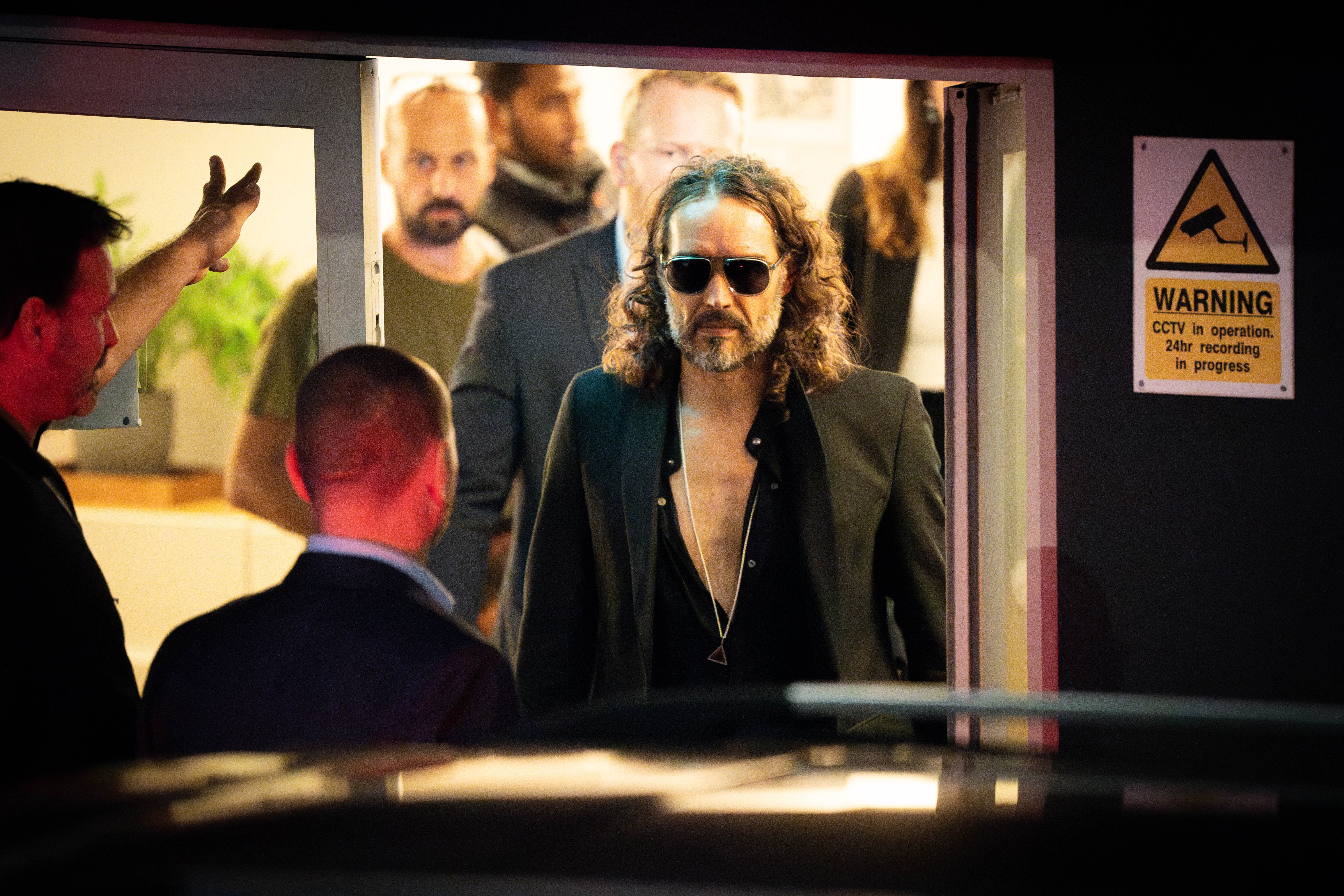 Russell Brand: leeftijd, vermogen en biografie