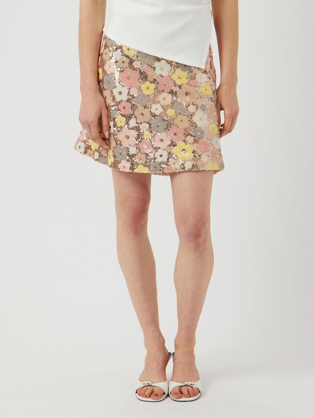 YAS YASLALEA HW SEQUIN SHORT SKIRT, French Vanilla, highres - 26037763_FrenchVanilla_1189399_003.jpg