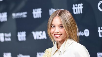 Lekker schoon: Sydney Sweeney verkoopt haar badwater als zeep