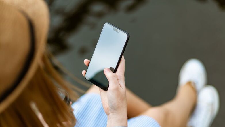 Verslaafd aan je scherm? Hier kan je zien hoe vaak jij je telefoon oppakt