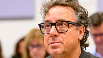 Heftig! De moeder in de zaak Marco Borsato krijgt het zwaar te verduren: “Wijf is kierewiet!”