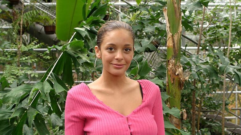 Fajah Lourens verteld over relaties en jongere mannen