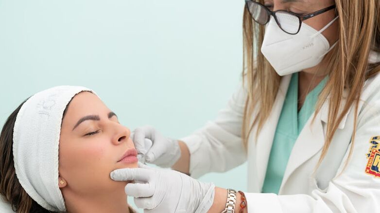 Waarom we eindelijk eerlijk mogen zijn over cosmetische behandelingen