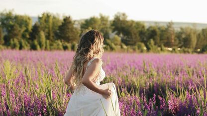 Wat is een lavendelbruiloft? En is het nog van deze tijd?