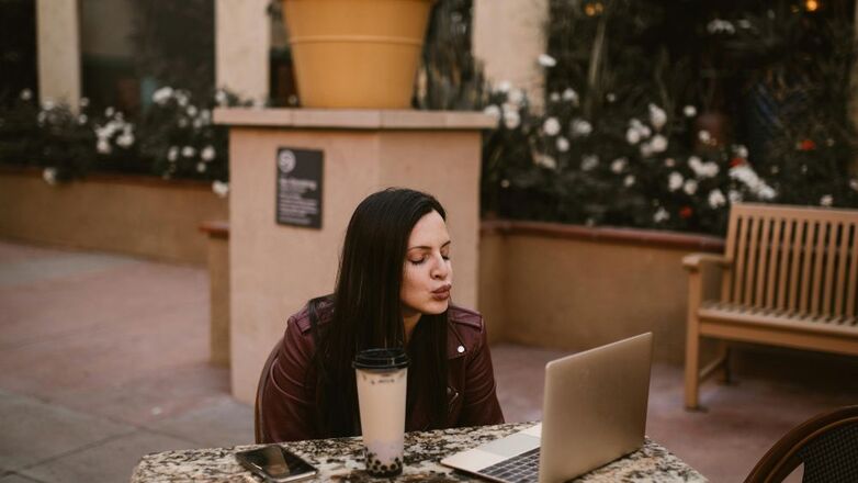 Long distance? Deze spelletjes kun je spelen voor een virtuele date night