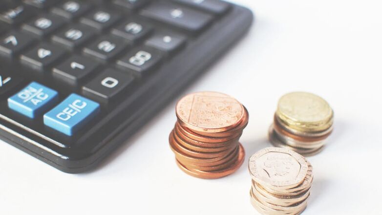 Zakgeld, sparen en zelf betalen: wanneer is je kind klaar voor de eerste eigen geldzaken?