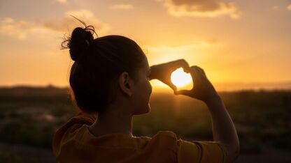 Hoe je stopt met people pleasen zonder bot over te komen