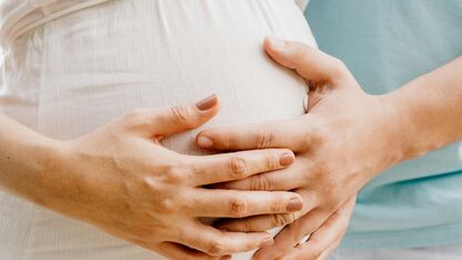 Een kindje voor een ander: alles wat je wilt weten over eiceldonatie en draagmoederschap