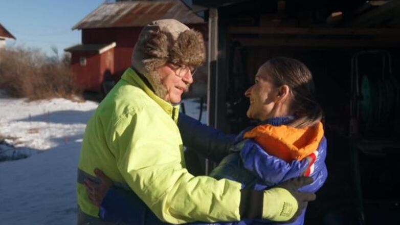 Oei… kijkers walgen van actie Hans tijdens date met Iris in Winter Vol Liefde