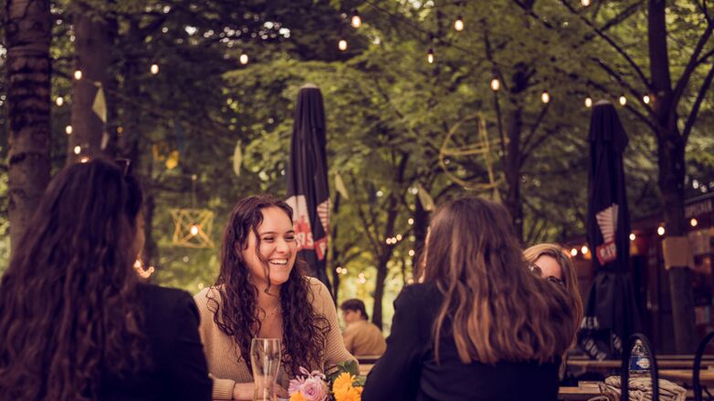 Friendfluence: waarom je vrienden vaak beter weten wie bij je past dan jij zelf