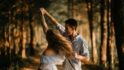 Storybooking: Wat is de deze innocent datingtrend tot bedroomkink?