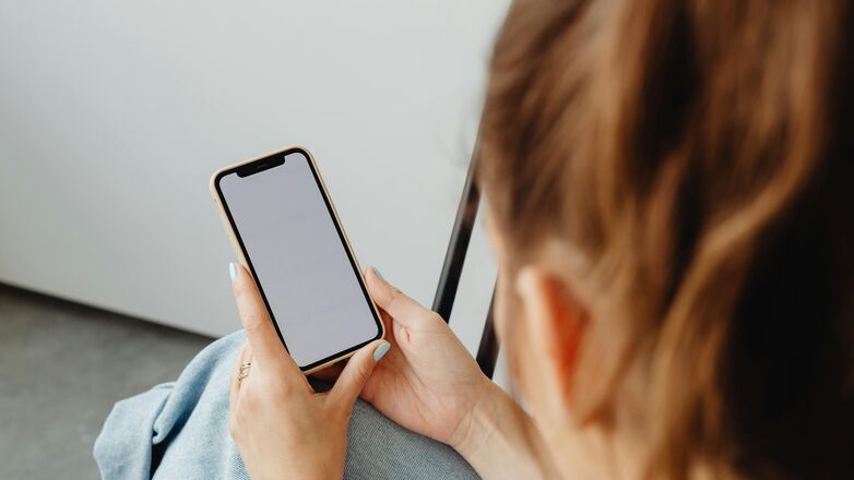 Scroll jij te veel? Met deze tips zit je straks minder op je telefoon