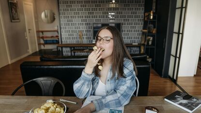 Ook schuldig aan doom-snacken? Dit is hoe je het doorbreekt