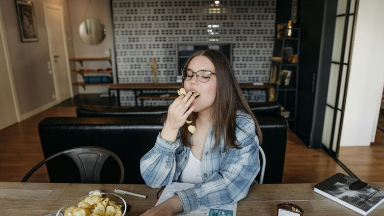 Ook schuldig aan doom-snacken? Dit is hoe je het doorbreekt