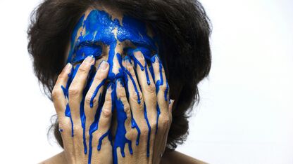 I’m blue?! Tommy (42) schrok zich een hoedje toen zijn huid blauw kleurde