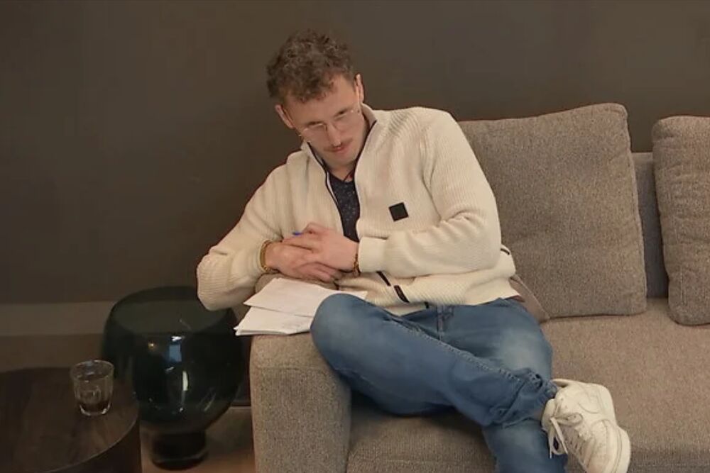 De Bondgenoten Ronald moet loods verlaten?