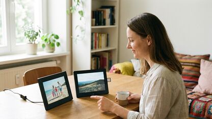 Het verschil tussen een digitale fotolijst met wifi en zonder wifi