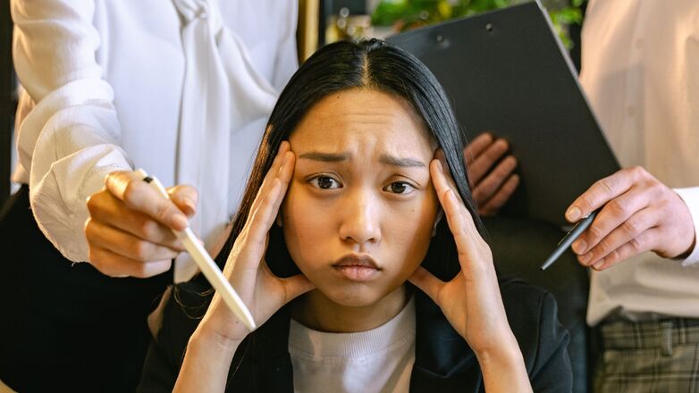 Pre-vakantie stress is real: eerst instorten voor het ontspannen?