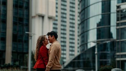 Real life enemies to lovers: Alison's grote liefde was de man die ze niet uit kon staan op het kantoor