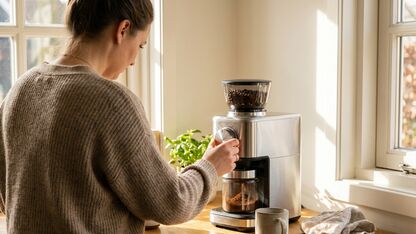 Hoe stel je de maalgraad van een koffiemachine in?