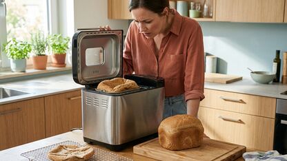 Hoe voorkom je dat brood uit de broodbakmachine inzakt?