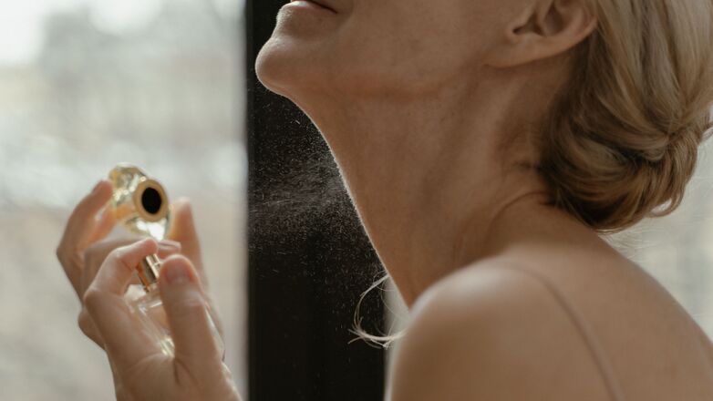 Waarom je parfum veel sneller vervliegt dan nodig is