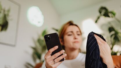 Vrouw laat per ongeluk iets persoonlijks achter in Vinted-item: ‘Het bericht van de koper liet me huilen’