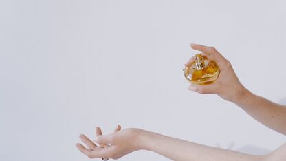 Waarom je parfum veel sneller vervliegt dan nodig is