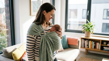 Vanaf wanneer kun je een baby in een draagdoek dragen?