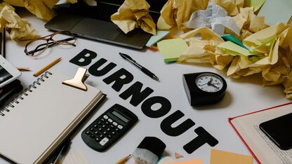 Herkenbaar? Deze signalen kunnen wijzen op een burn-out